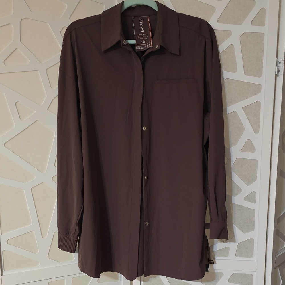 NWT Nike Women's 24.7 Perfect Stretch Dri-FIT Oversized Long Sleeve Shirt Kakhi